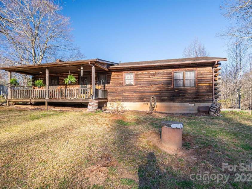 5839 Duck Creek Road, Lenoir, NC 28645.  MLS# CAR4237926, YatesRealty ID 8194. 