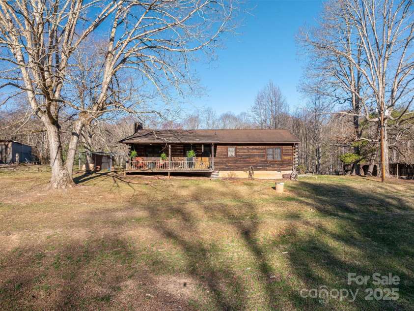 5839 Duck Creek Road, Lenoir, NC 28645.  MLS# CAR4237926, YatesRealty ID 8194. 