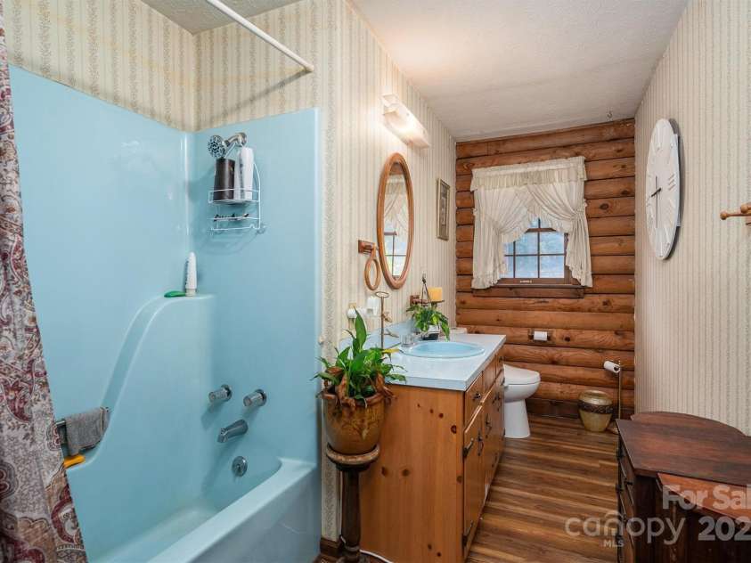 5839 Duck Creek Road, Lenoir, NC 28645.  MLS# CAR4237926, YatesRealty ID 8194. 