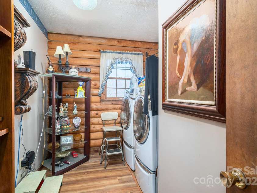 5839 Duck Creek Road, Lenoir, NC 28645.  MLS# CAR4237926, YatesRealty ID 8194. 