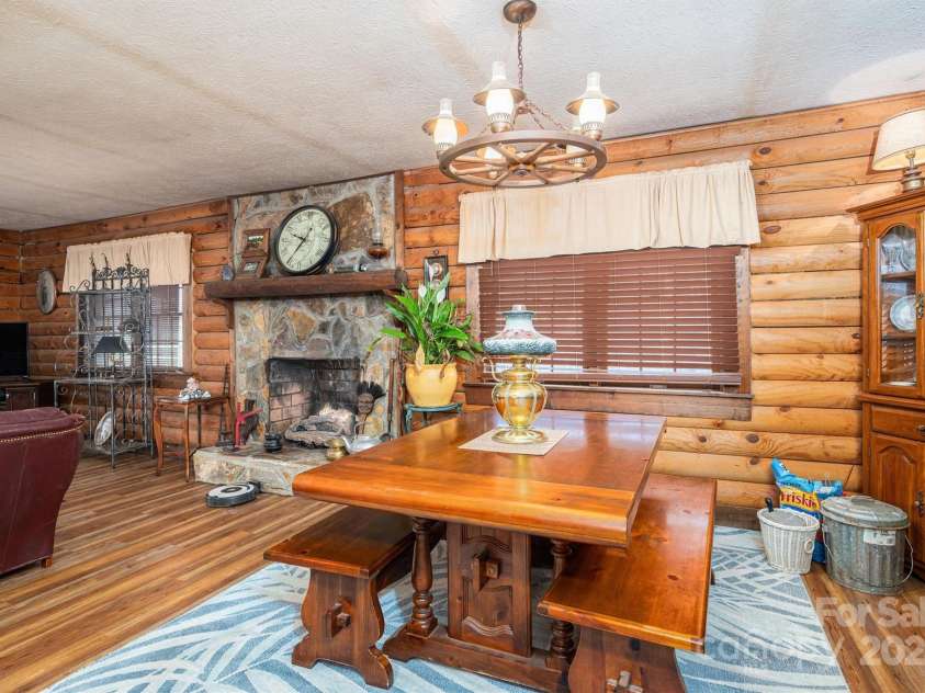 5839 Duck Creek Road, Lenoir, NC 28645.  MLS# CAR4237926, YatesRealty ID 8194. 