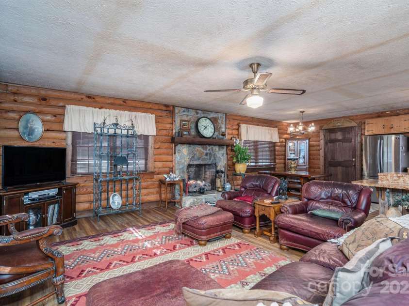 5839 Duck Creek Road, Lenoir, NC 28645.  MLS# CAR4237926, YatesRealty ID 8194. 