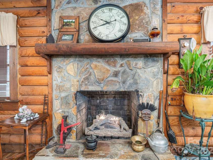 5839 Duck Creek Road, Lenoir, NC 28645.  MLS# CAR4237926, YatesRealty ID 8194. 