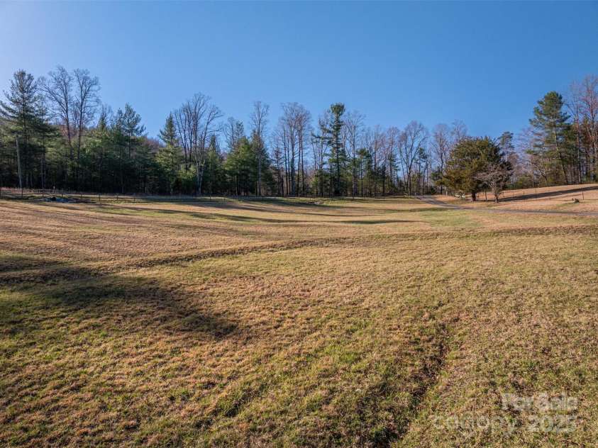 5839 Duck Creek Road, Lenoir, NC 28645.  MLS# CAR4237926, YatesRealty ID 8194. 