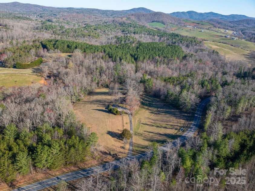 5839 Duck Creek Road, Lenoir, NC 28645.  MLS# CAR4237926, YatesRealty ID 8194. 