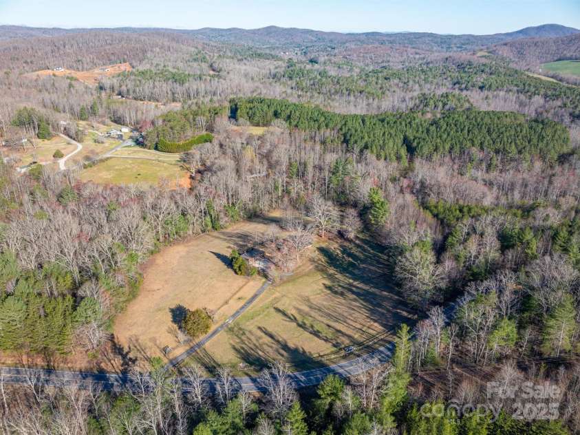 5839 Duck Creek Road, Lenoir, NC 28645.  MLS# CAR4237926, YatesRealty ID 8194. 