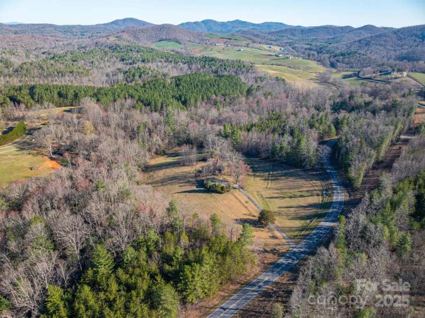 5839 Duck Creek Road, Lenoir, NC 28645.  MLS# CAR4237926, YatesRealty ID 8194. 