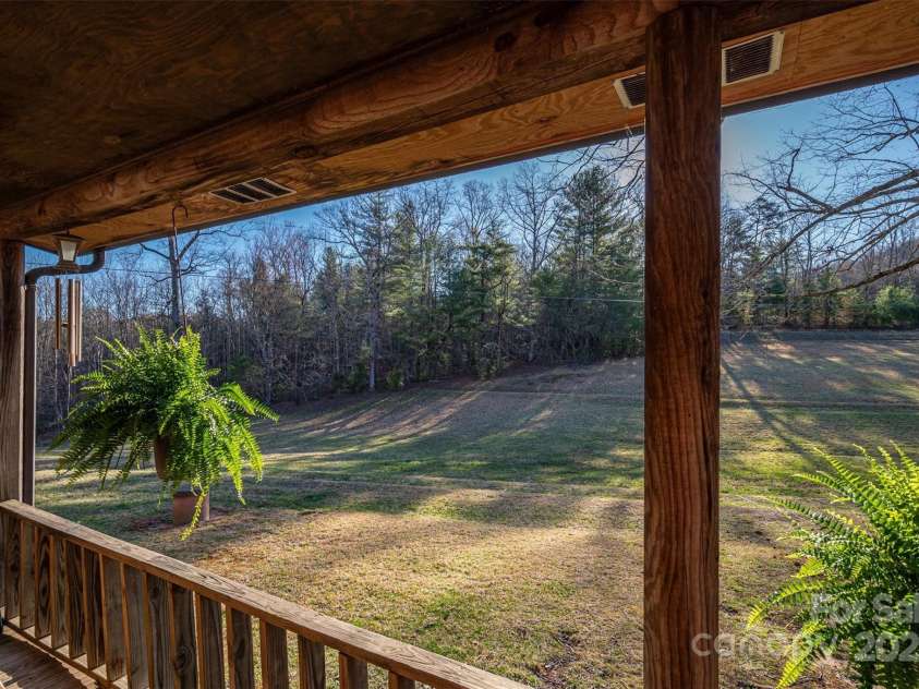 5839 Duck Creek Road, Lenoir, NC 28645.  MLS# CAR4237926, YatesRealty ID 8194. 