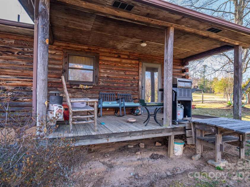 5839 Duck Creek Road, Lenoir, NC 28645.  MLS# CAR4237926, YatesRealty ID 8194. 