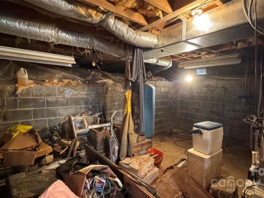 5839 Duck Creek Road, Lenoir, NC 28645.  MLS# CAR4237926, YatesRealty ID 8194. 