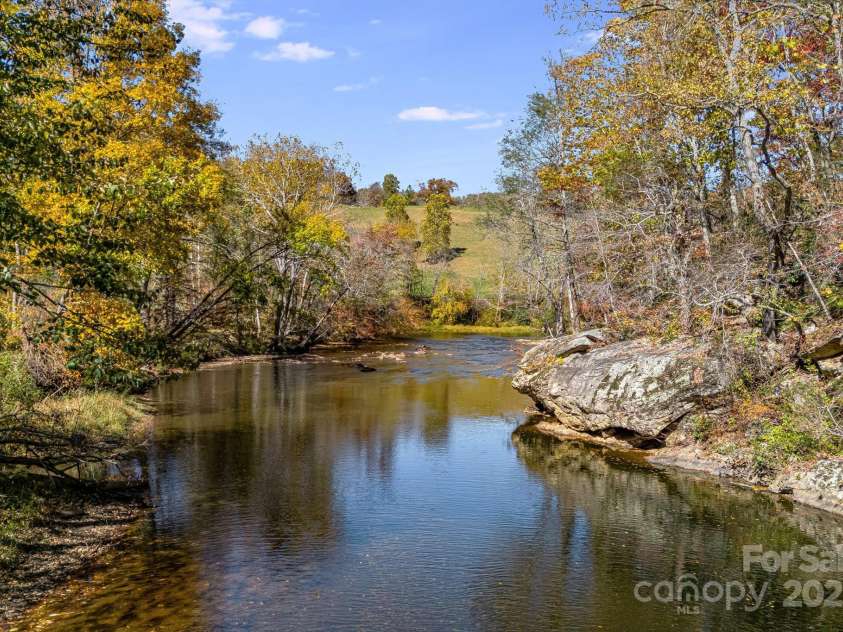 99 Thistle Ridge, Canton, NC 28716.  MLS# CAR4316255, YatesRealty ID 8194. 
