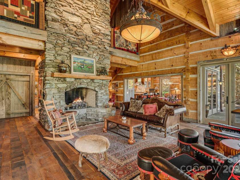 99 Thistle Ridge, Canton, NC 28716.  MLS# CAR4316255, YatesRealty ID 8194. 