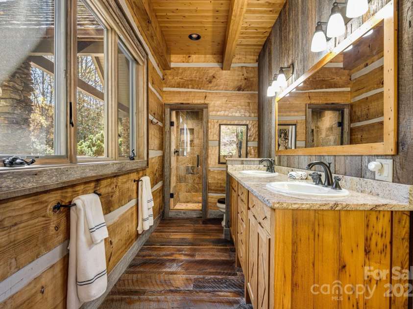 99 Thistle Ridge, Canton, NC 28716.  MLS# CAR4316255, YatesRealty ID 8194. 