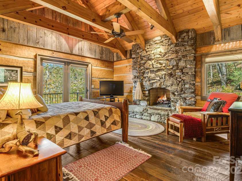 99 Thistle Ridge, Canton, NC 28716.  MLS# CAR4316255, YatesRealty ID 8194. 