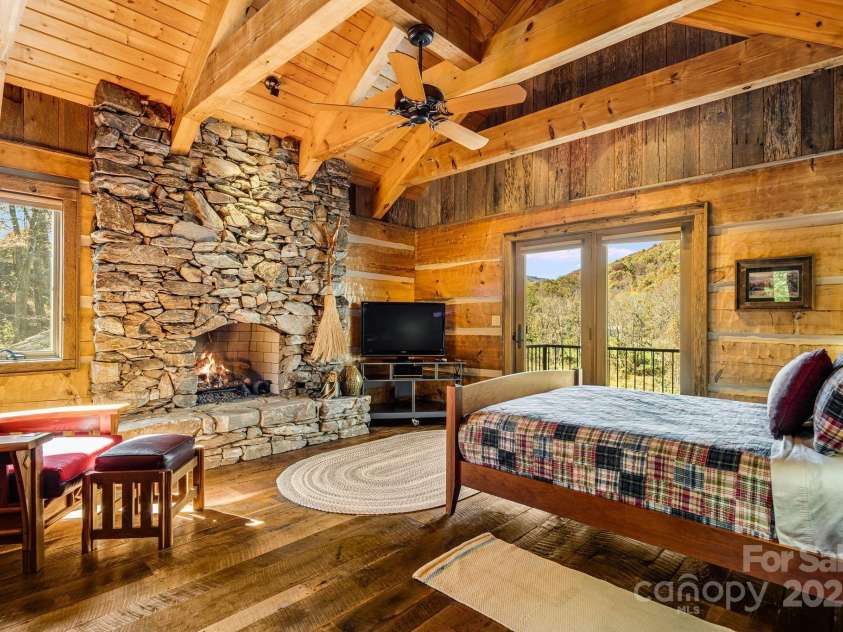 99 Thistle Ridge, Canton, NC 28716.  MLS# CAR4316255, YatesRealty ID 8194. 