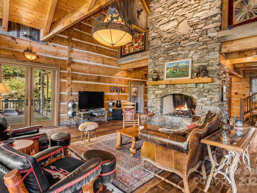 99 Thistle Ridge, Canton, NC 28716.  MLS# CAR4316255, YatesRealty ID 8194. 