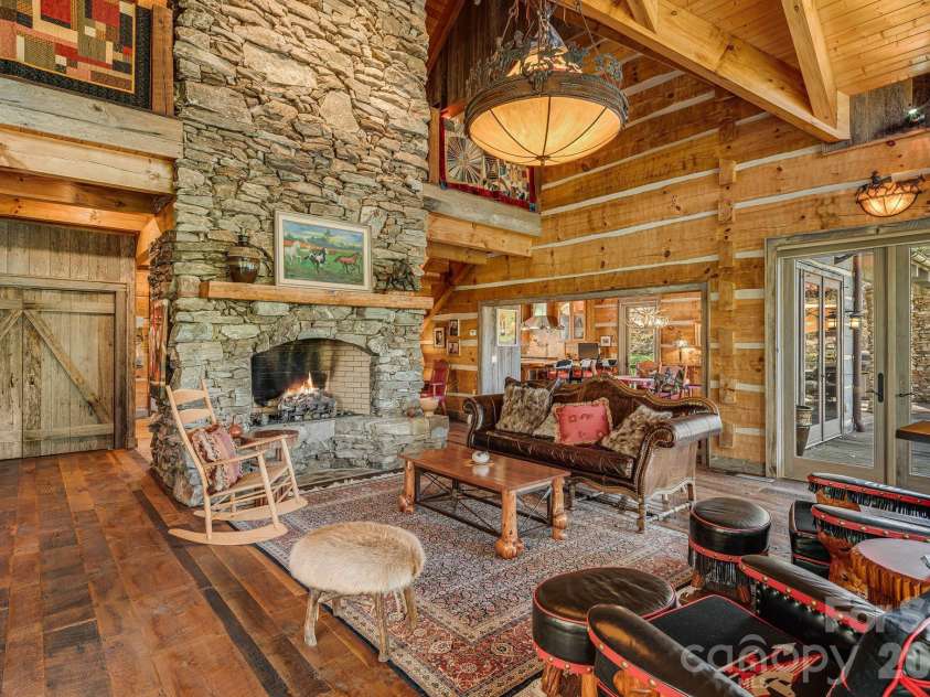 99 Thistle Ridge, Canton, NC 28716.  MLS# CAR4316255, YatesRealty ID 8194. 