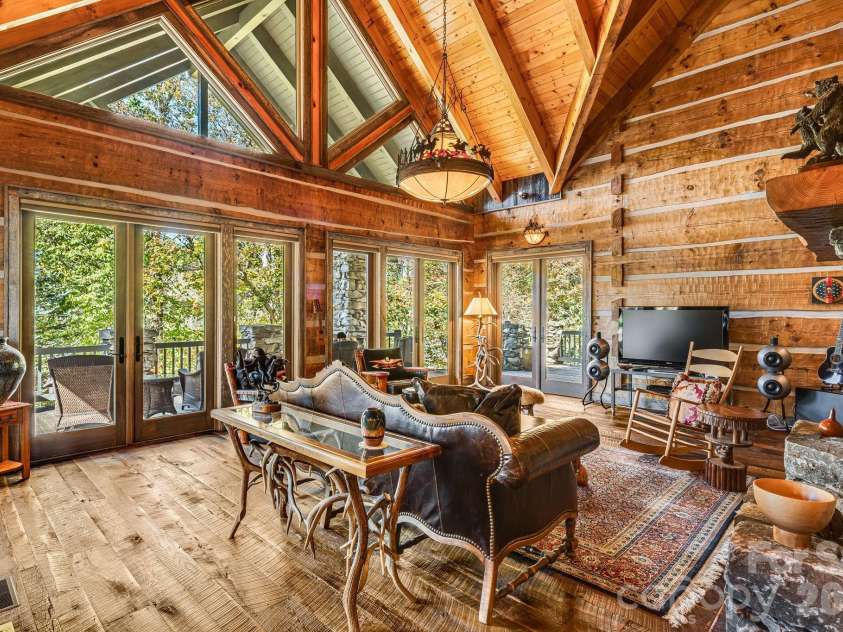 99 Thistle Ridge, Canton, NC 28716.  MLS# CAR4316255, YatesRealty ID 8194. 