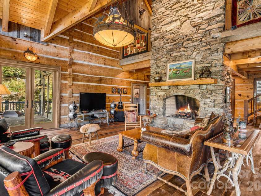 99 Thistle Ridge, Canton, NC 28716.  MLS# CAR4316255, YatesRealty ID 8194. 