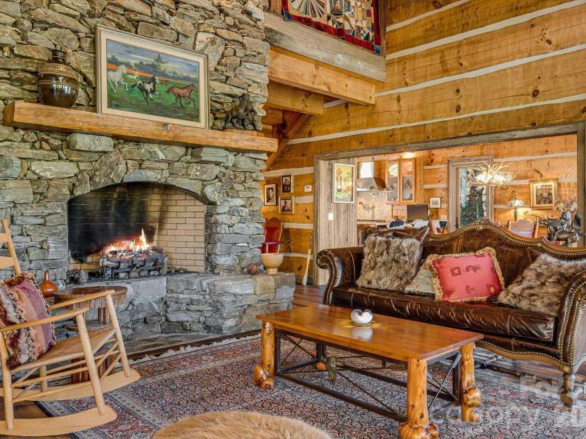 99 Thistle Ridge, Canton, NC 28716.  MLS# CAR4316255, YatesRealty ID 8194. 