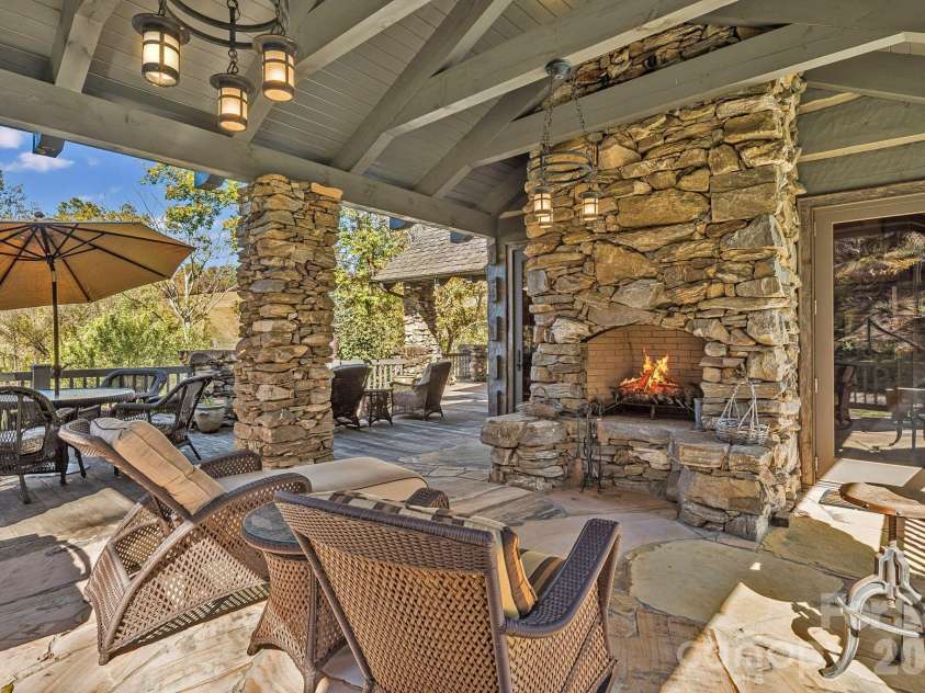 99 Thistle Ridge, Canton, NC 28716.  MLS# CAR4316255, YatesRealty ID 8194. 