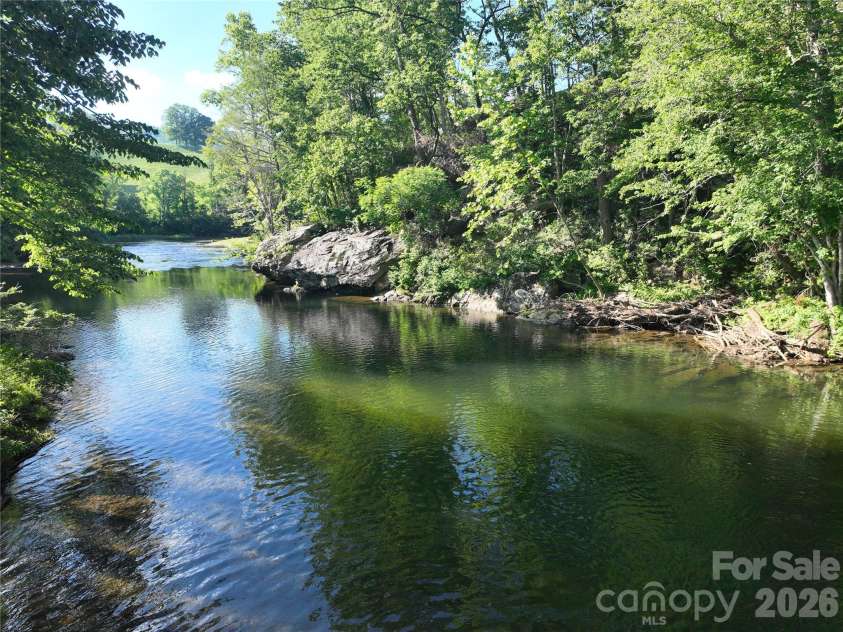 99 Thistle Ridge, Canton, NC 28716.  MLS# CAR4316255, YatesRealty ID 8194. 