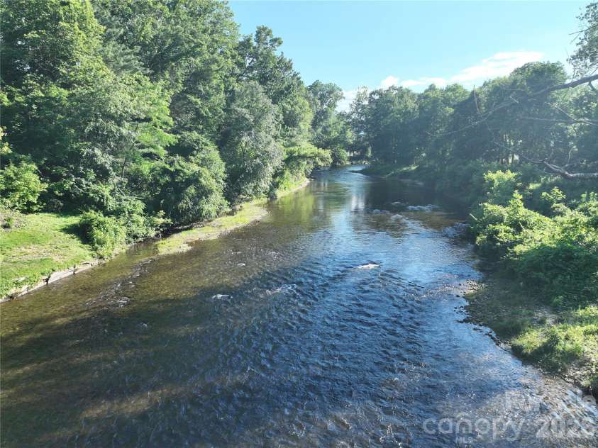 99 Thistle Ridge, Canton, NC 28716.  MLS# CAR4316255, YatesRealty ID 8194. 