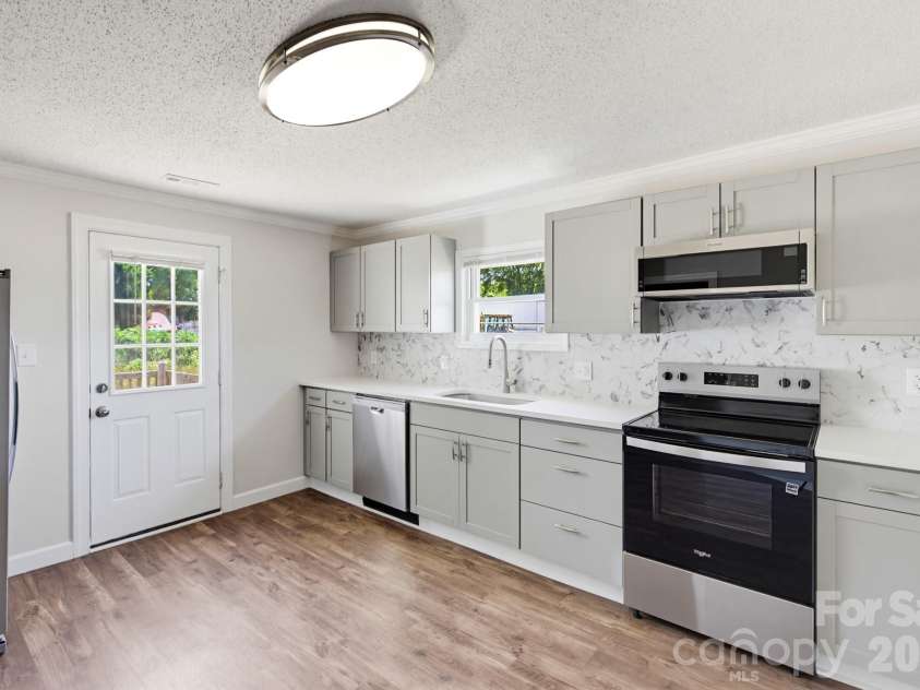 1627 Warren Avenue, Gastonia, NC 28054.  MLS# CAR4380126, YatesRealty ID 8195. 