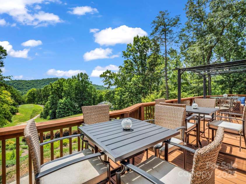 188 Fern Loop, Lake Lure, NC 28746.  MLS# CAR4287067, YatesRealty ID 8197. 