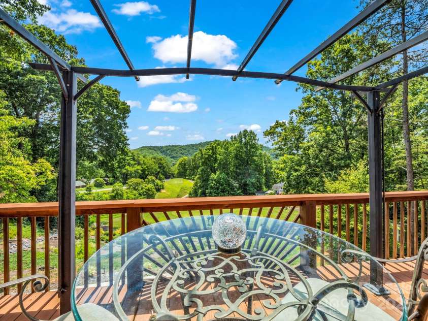188 Fern Loop, Lake Lure, NC 28746.  MLS# CAR4287067, YatesRealty ID 8197. 