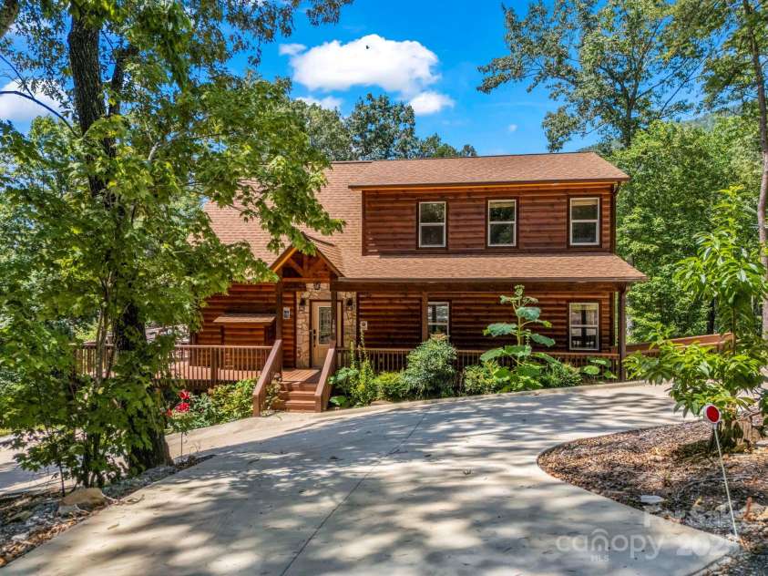 188 Fern Loop, Lake Lure, NC 28746.  MLS# CAR4287067, YatesRealty ID 8197. 