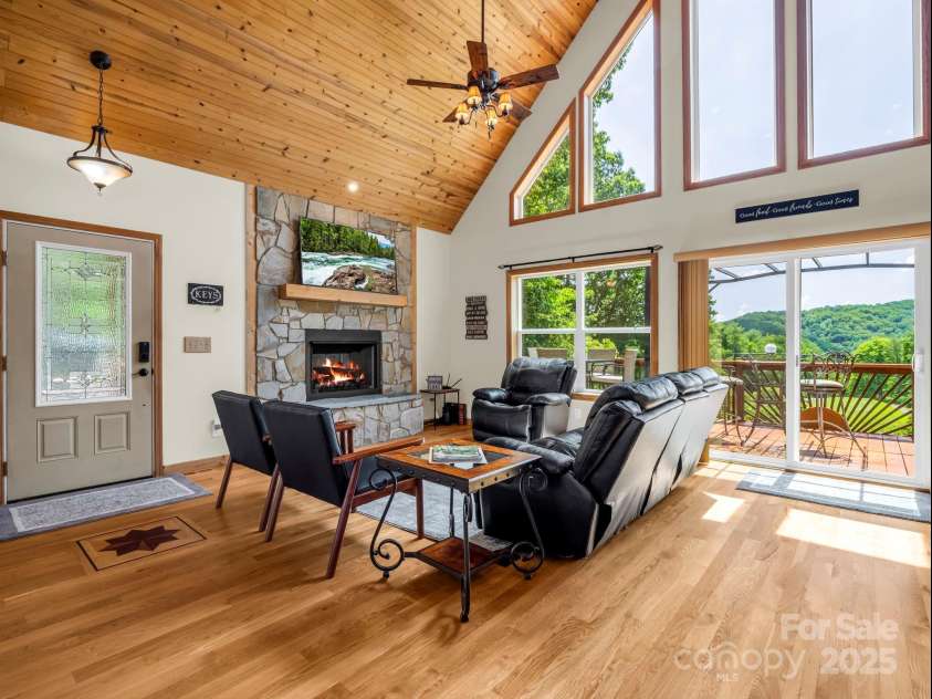 188 Fern Loop, Lake Lure, NC 28746.  MLS# CAR4287067, YatesRealty ID 8197. 