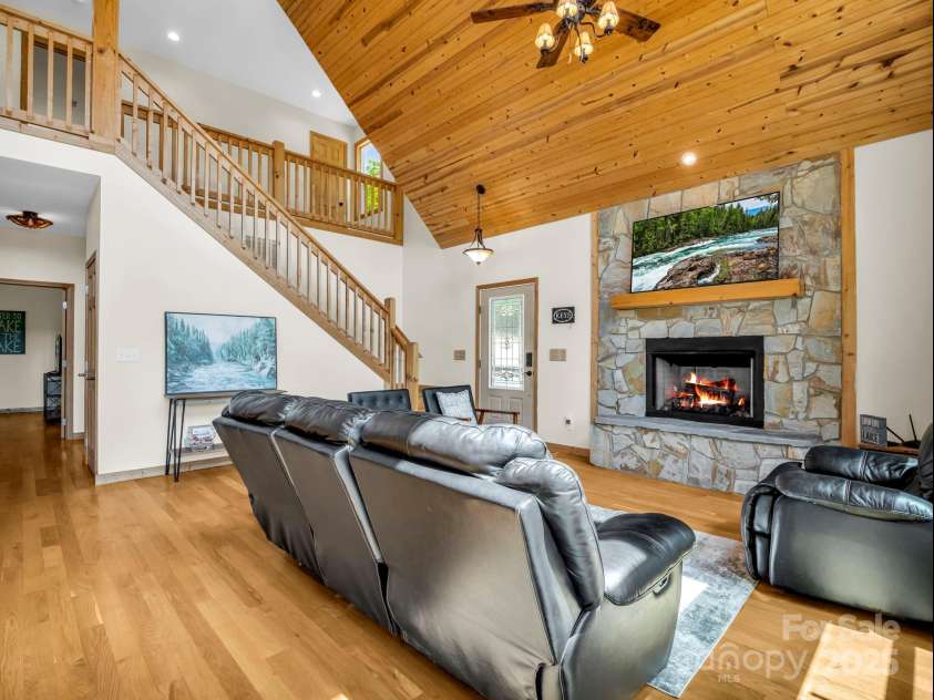 188 Fern Loop, Lake Lure, NC 28746.  MLS# CAR4287067, YatesRealty ID 8197. 