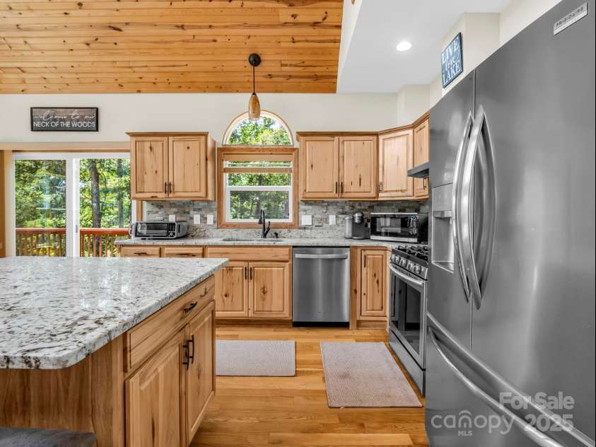 188 Fern Loop, Lake Lure, NC 28746.  MLS# CAR4287067, YatesRealty ID 8197. 