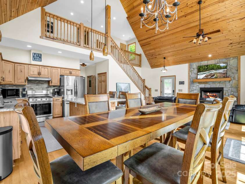 188 Fern Loop, Lake Lure, NC 28746.  MLS# CAR4287067, YatesRealty ID 8197. 