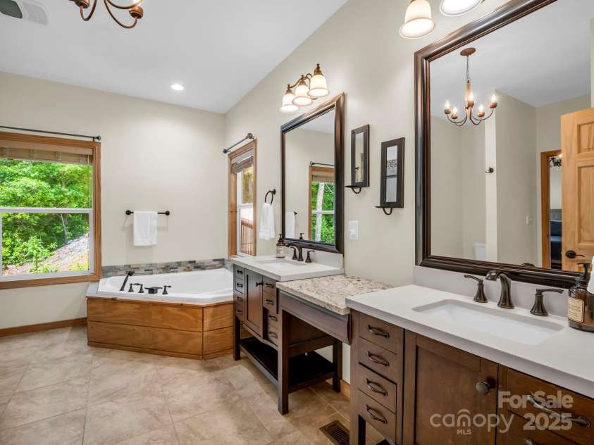 188 Fern Loop, Lake Lure, NC 28746.  MLS# CAR4287067, YatesRealty ID 8197. 