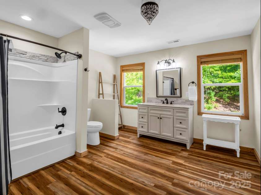 188 Fern Loop, Lake Lure, NC 28746.  MLS# CAR4287067, YatesRealty ID 8197. 