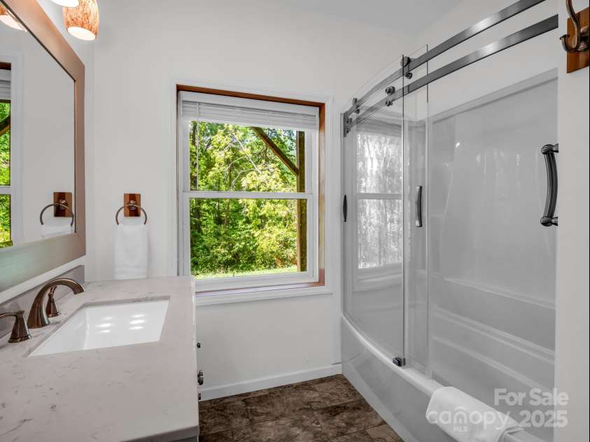188 Fern Loop, Lake Lure, NC 28746.  MLS# CAR4287067, YatesRealty ID 8197. 