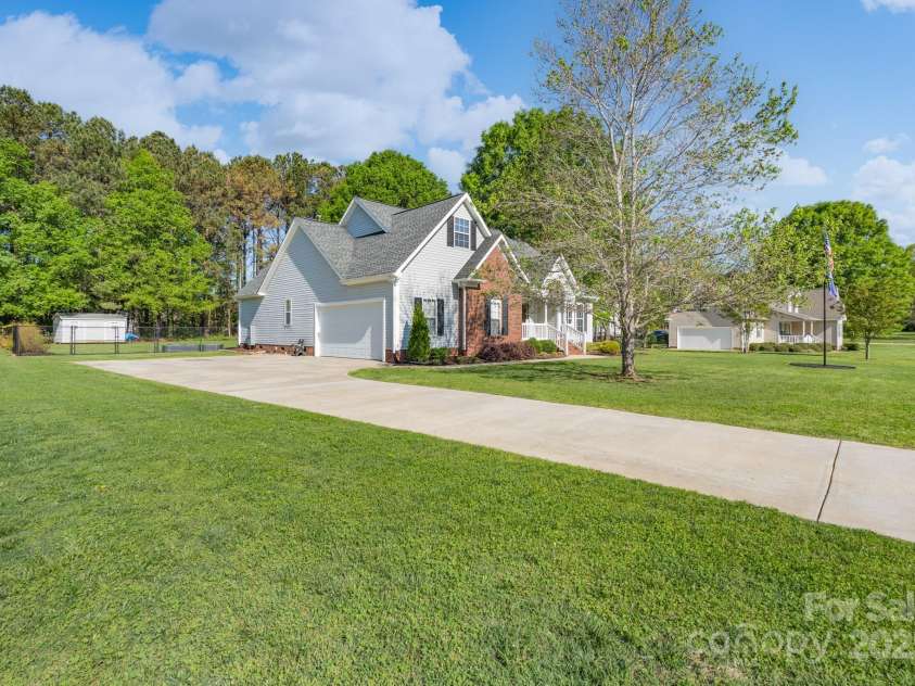 921 Snow Prince Lane, York, SC 29745.  MLS# CAR4244172, YatesRealty ID 8197. 