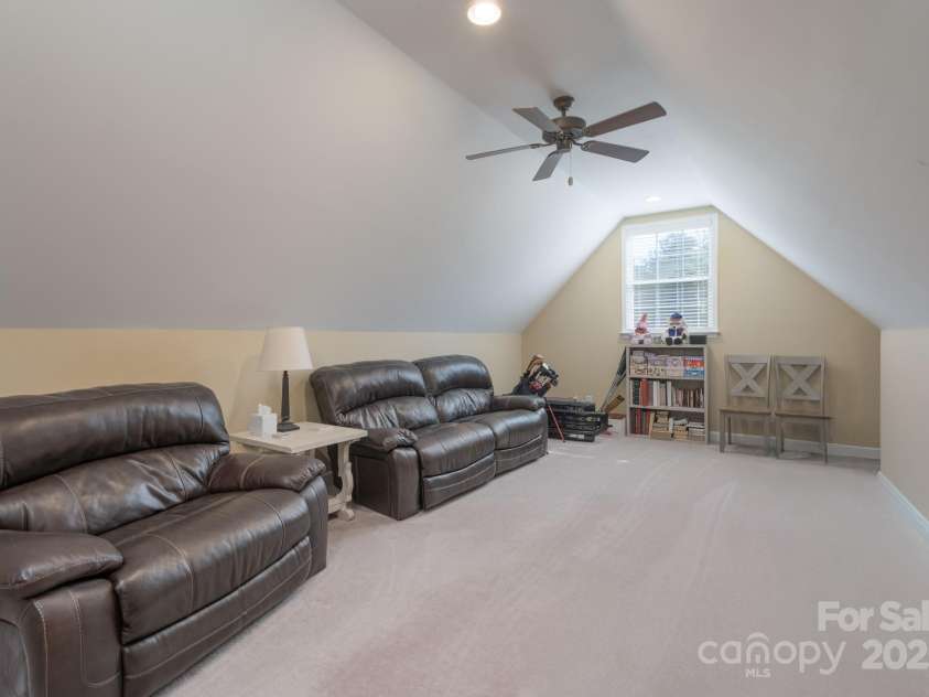 921 Snow Prince Lane, York, SC 29745.  MLS# CAR4244172, YatesRealty ID 8197. Bonus Room