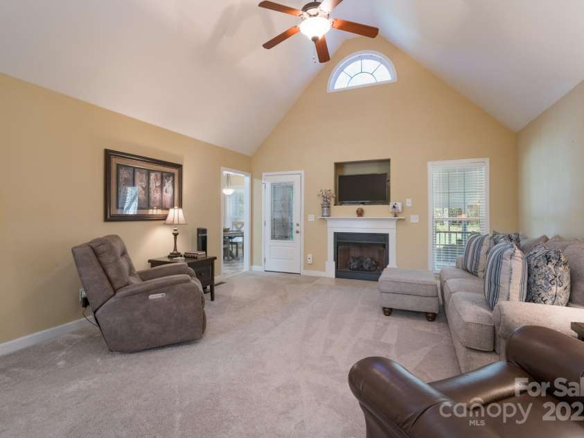 921 Snow Prince Lane, York, SC 29745.  MLS# CAR4244172, YatesRealty ID 8197. Family Room
