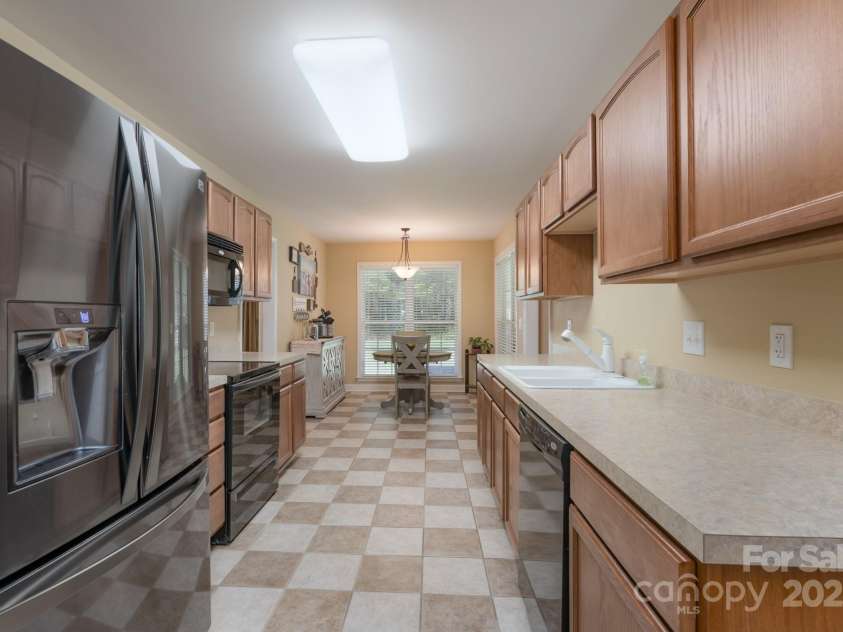 921 Snow Prince Lane, York, SC 29745.  MLS# CAR4244172, YatesRealty ID 8197. Kitchen