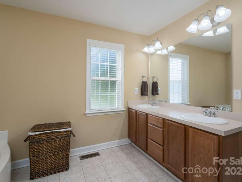 921 Snow Prince Lane, York, SC 29745.  MLS# CAR4244172, YatesRealty ID 8197. Primary Bathroom