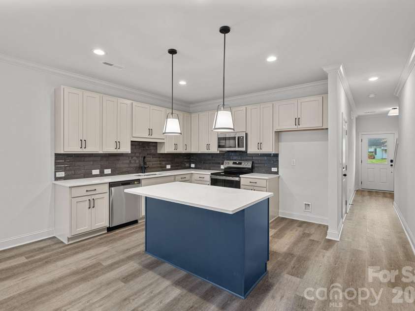 3140 Dublin Road, Charlotte, NC 28208.  MLS# CAR4324947, YatesRealty ID 8198. 