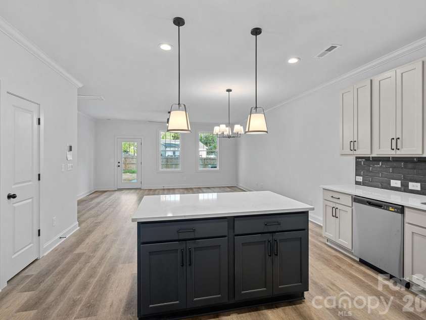 3140 Dublin Road, Charlotte, NC 28208.  MLS# CAR4324947, YatesRealty ID 8198. 