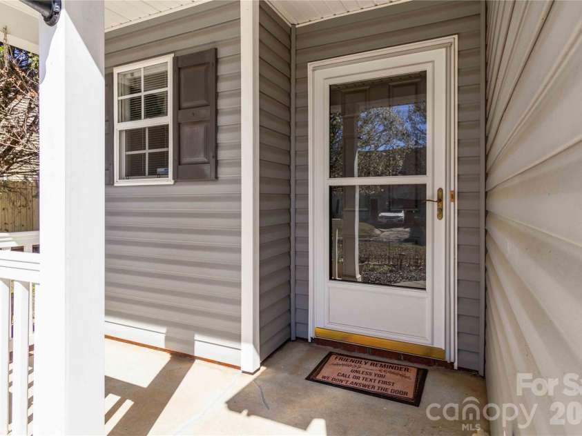 917 Poplar Forest Ridge, Clover, SC 29710.  MLS# CAR4359803, YatesRealty ID 8199. 