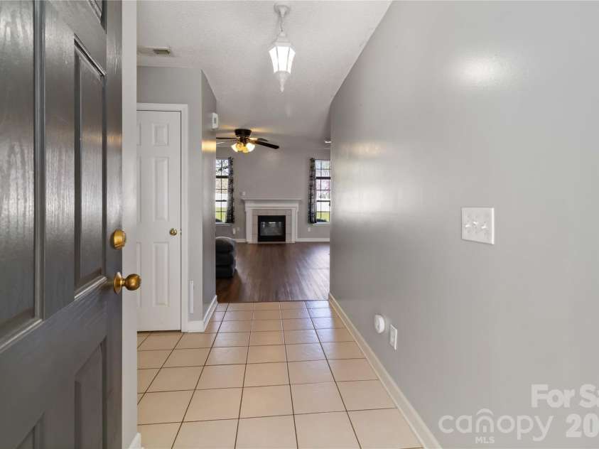 917 Poplar Forest Ridge, Clover, SC 29710.  MLS# CAR4359803, YatesRealty ID 8199. 