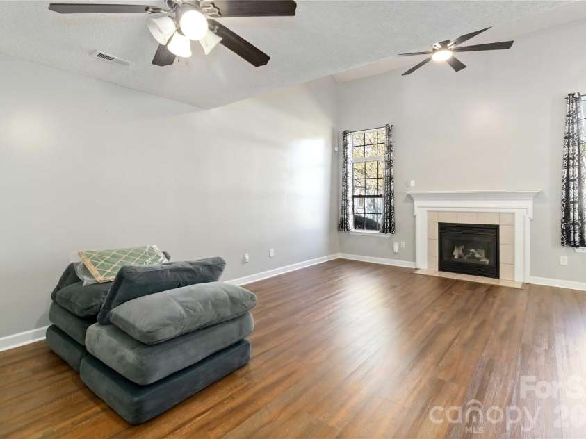 917 Poplar Forest Ridge, Clover, SC 29710.  MLS# CAR4359803, YatesRealty ID 8199. 