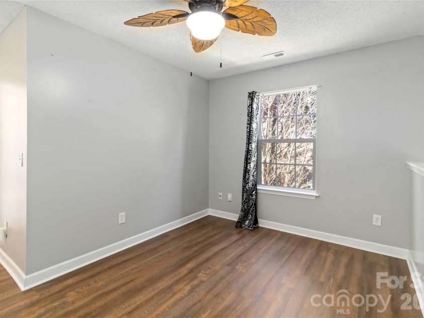 917 Poplar Forest Ridge, Clover, SC 29710.  MLS# CAR4359803, YatesRealty ID 8199. 
