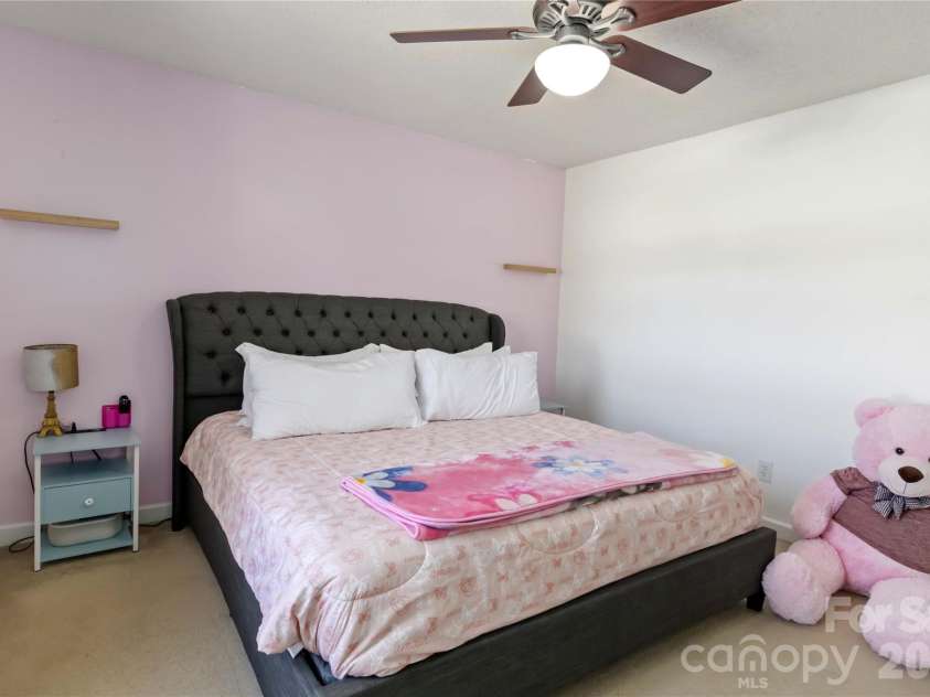 917 Poplar Forest Ridge, Clover, SC 29710.  MLS# CAR4359803, YatesRealty ID 8199. 